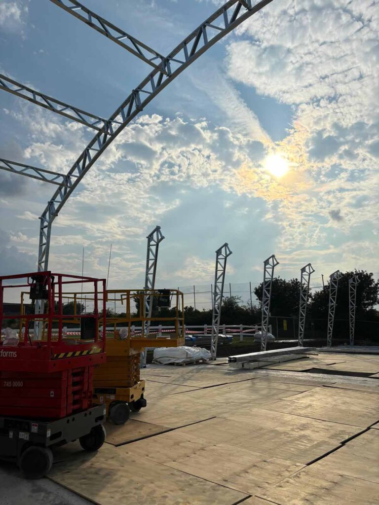 favaretti-smash-padel-whitstable_slide-01 favaretti smash padel whitstable