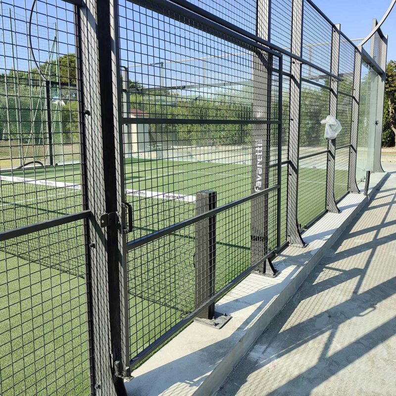 Cancello d’ingresso per campo da padel